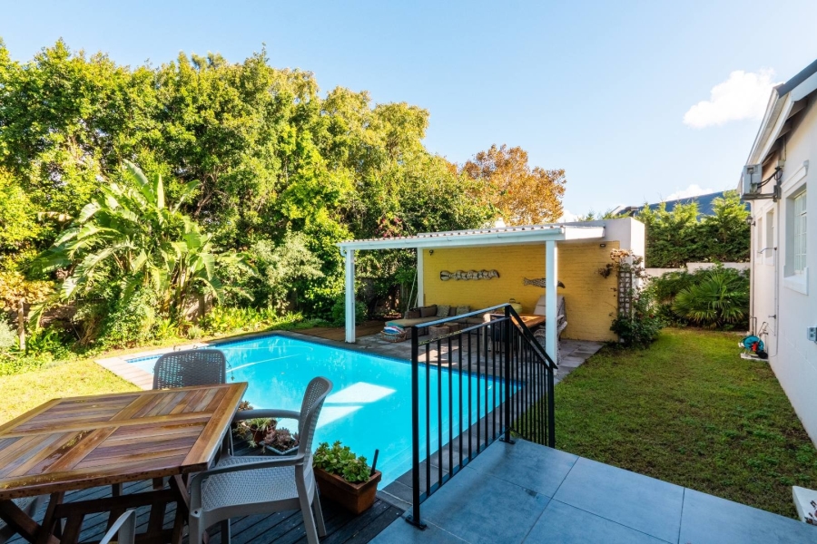 To Let 4 Bedroom Property for Rent in Franschhoek Western Cape